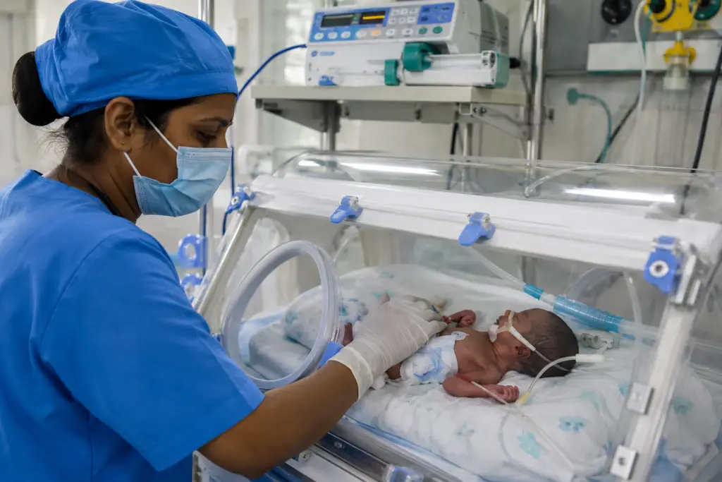 Premature & Low Birth Weight Care Premature Baby Care Low Birth Weight Baby Care Neonatal Intensive Care Preterm Infant Care